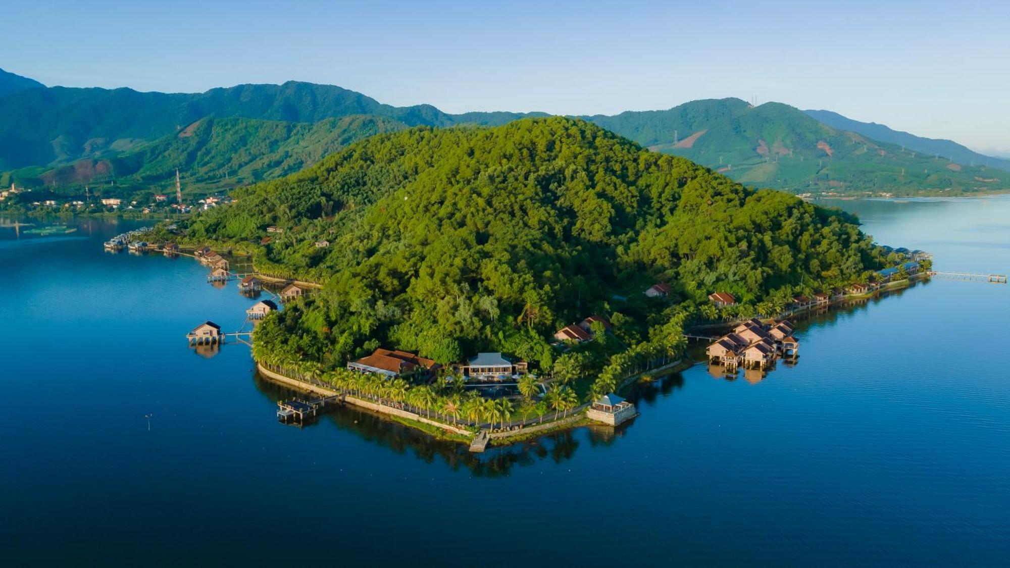 Vedana Lagoon Resort & Spa Hue Buitenkant foto